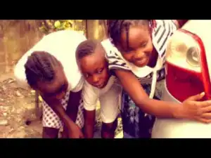 Video: 2Laff – Fake Money